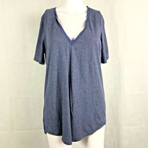Under Armour Shirt Womens Sz M Navy Blue V-Neck Casual Tunic‎ T-Shirt Top